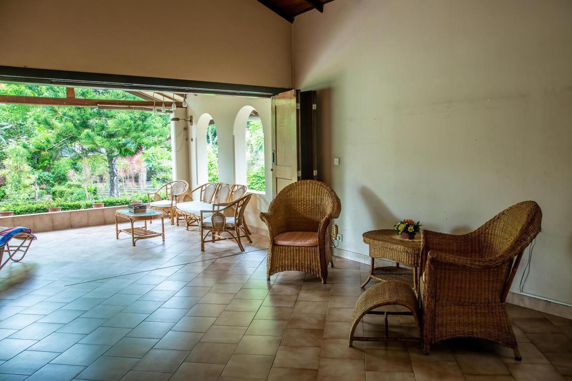 Fuchs Villas Negombo Buitenkant foto