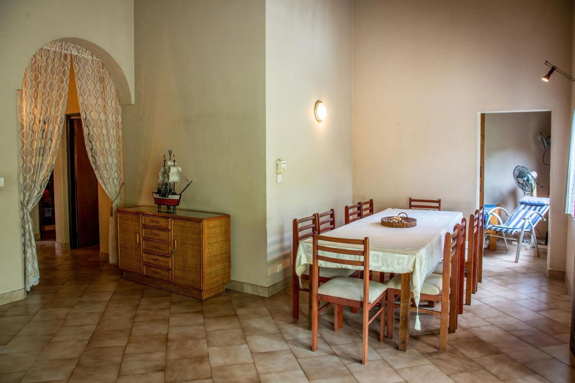 Fuchs Villas Negombo Buitenkant foto
