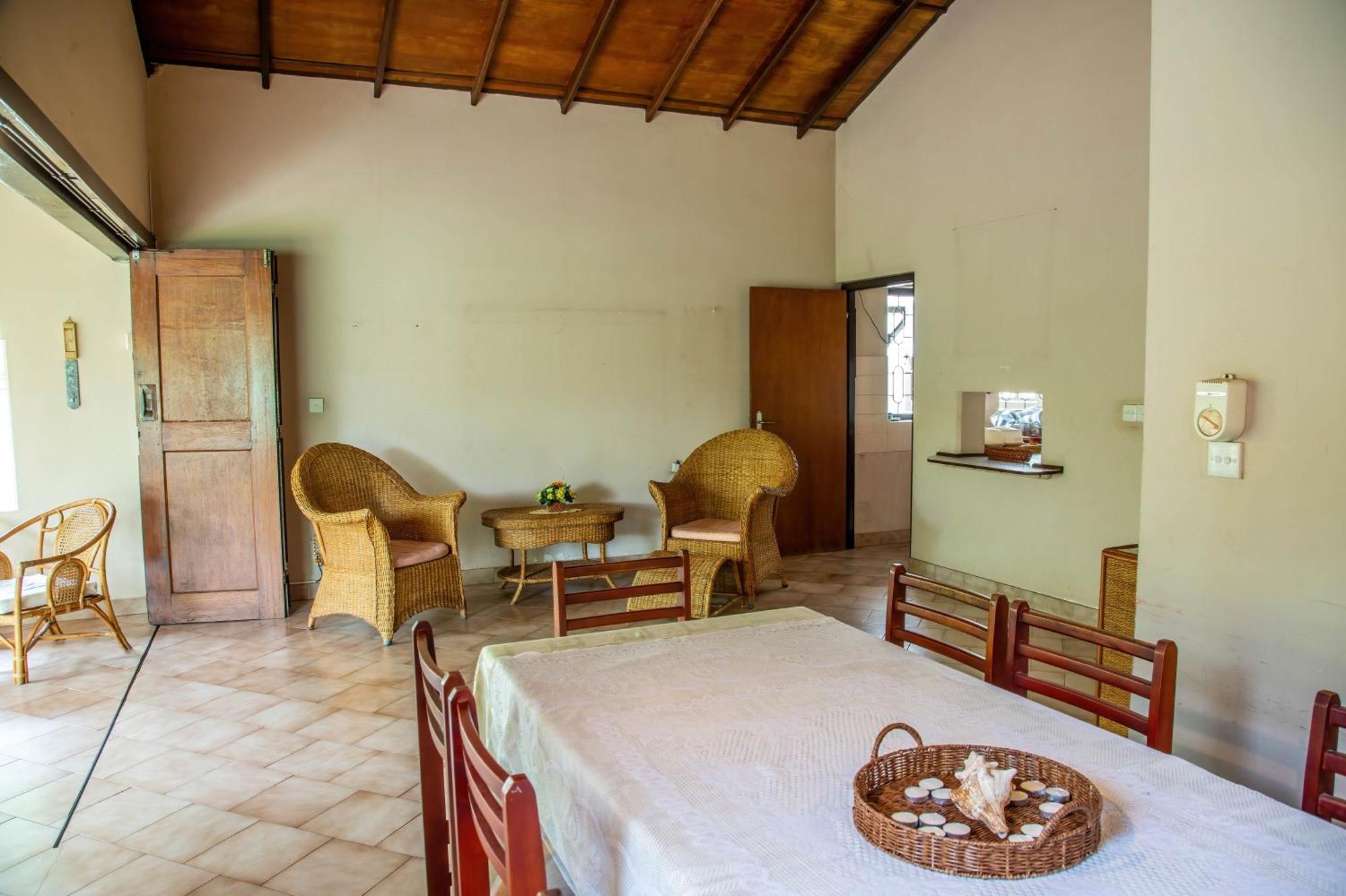 Fuchs Villas Negombo Buitenkant foto