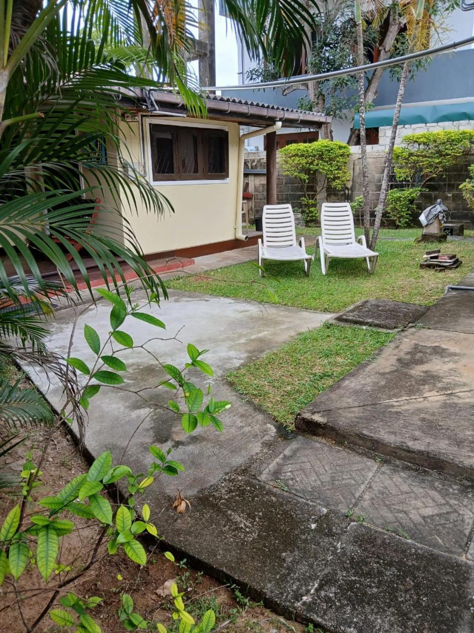 Fuchs Villas Negombo Buitenkant foto