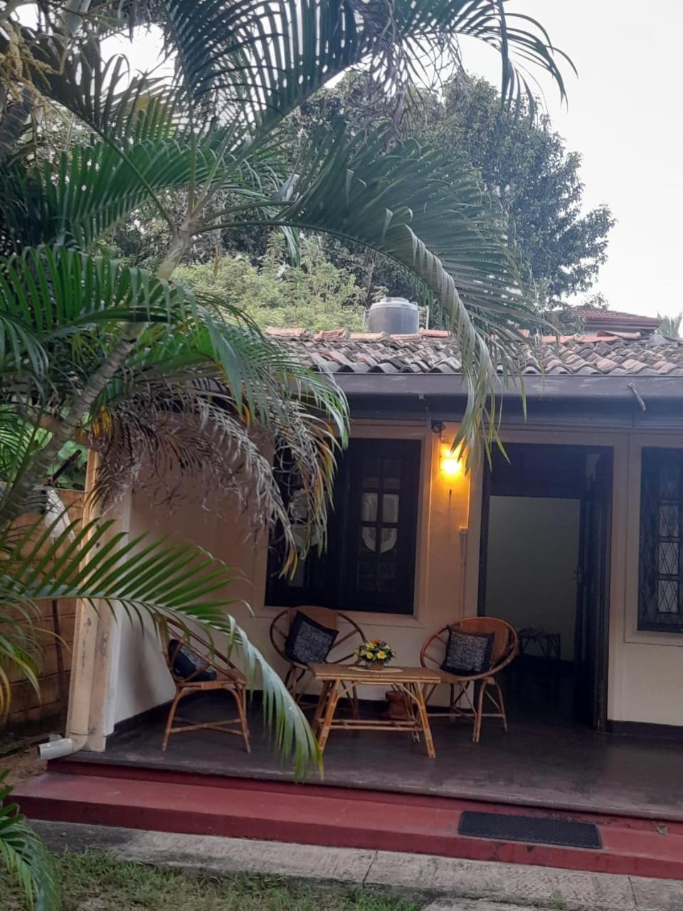 Fuchs Villas Negombo Buitenkant foto