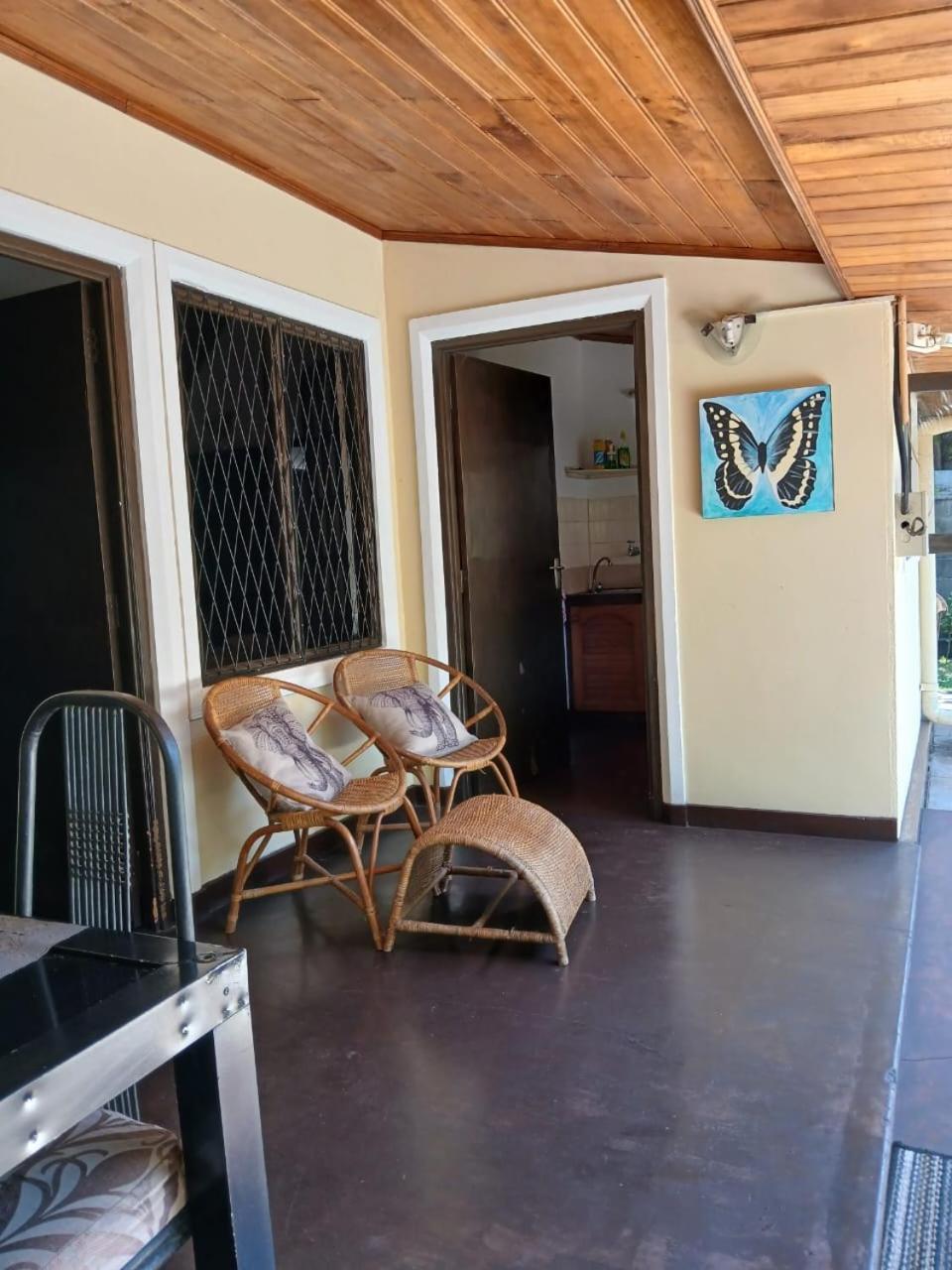 Fuchs Villas Negombo Buitenkant foto