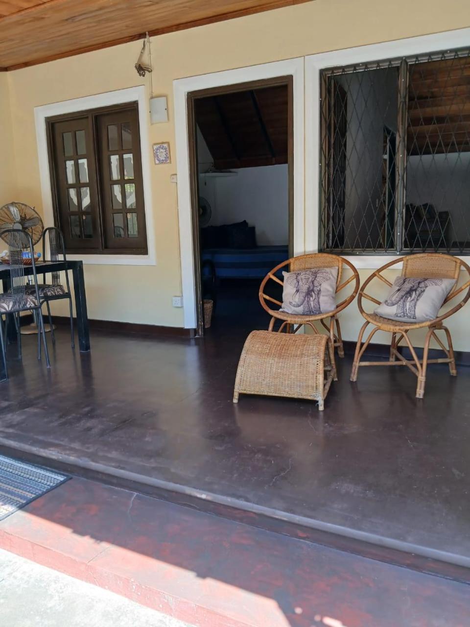 Fuchs Villas Negombo Buitenkant foto